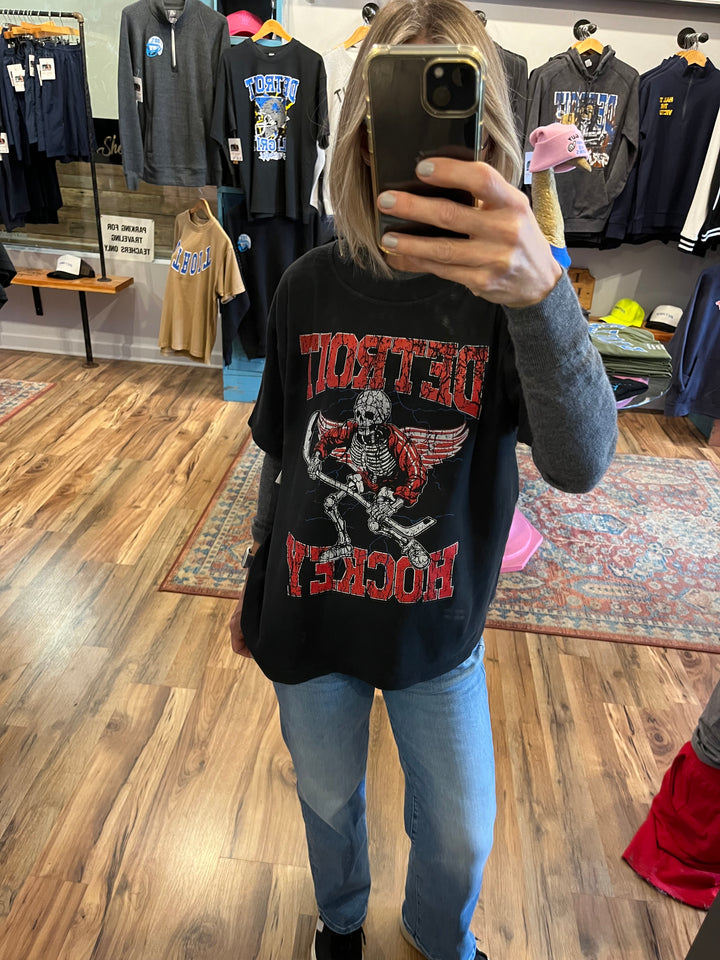 Detroit Hockey tee